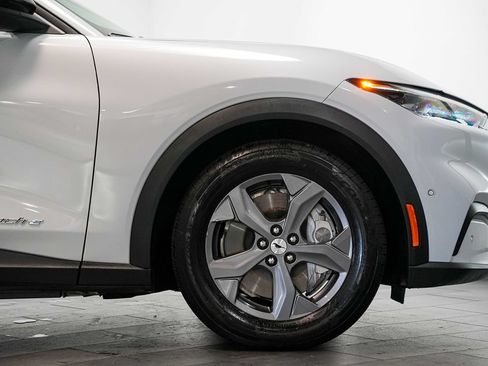 Used 2023 Ford Mustang Mach-E Select RWD image 9
