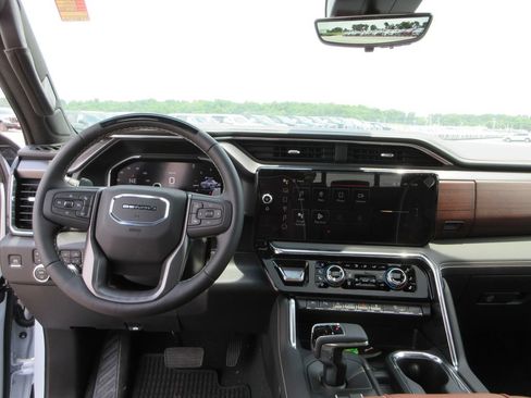 New 2026 GMC Sierra 1500 Denali Ultimate AWD/4WD image 16