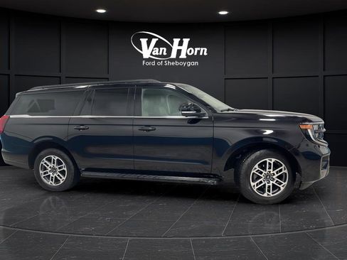 Used 2025 Ford Expedition Max Active AWD/4WD image 8