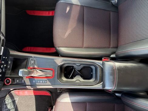 Certified 2025 Nissan Kicks SR AWD/4WD image 36