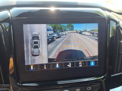 Used 2022 Chevrolet Traverse RS AWD/4WD image 28