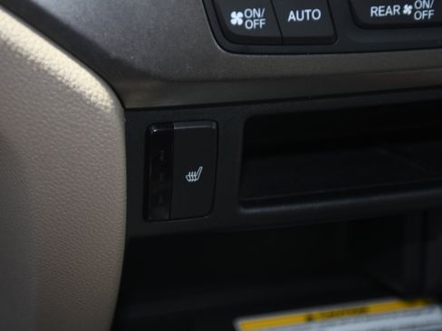 Used 2022 Honda Pilot Special Edition image 16