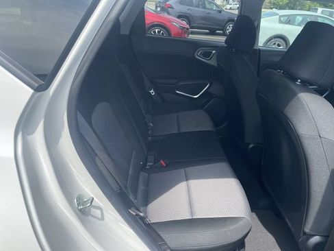 Used 2025 Kia Soul LX w/ LX Technology Package FWD image 37