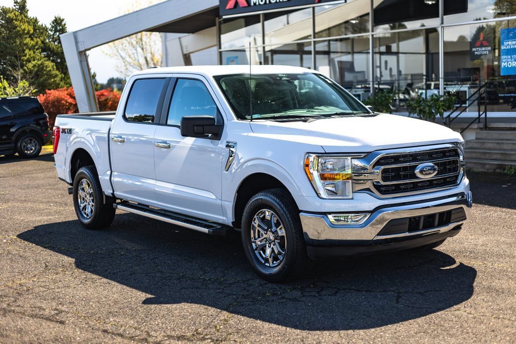 Used 2022 Ford F150 XLT w/ XTR Package AWD/4WD image 8