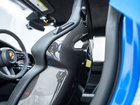 Used 2025 Porsche 911 GT3 RWD image 32