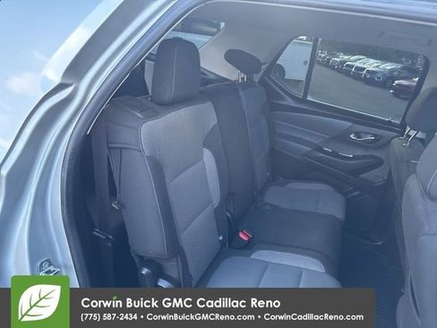 Used 2018 Chevrolet Traverse LT w/ LPO, Black Accent Package AWD/4WD image 24