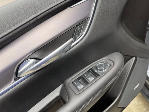 Used 2022 Cadillac XT5 Luxury image 11