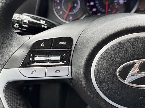 Used 2023 Hyundai Elantra SEL FWD image 18