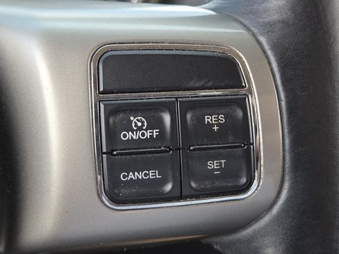 Used 2012 Jeep Grand Cherokee Laredo AWD/4WD image 6