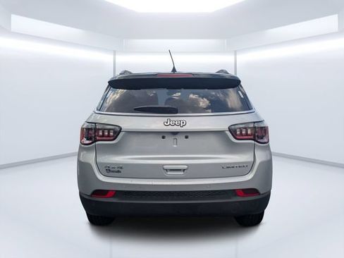 Used 2025 Jeep Compass Limited AWD/4WD image 4