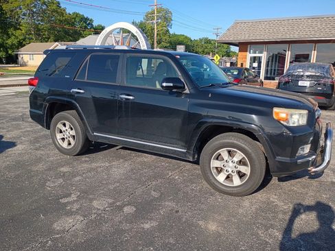 Used 2011 Toyota 4Runner SR5 w/ Convenience Pkg AWD/4WD image 1