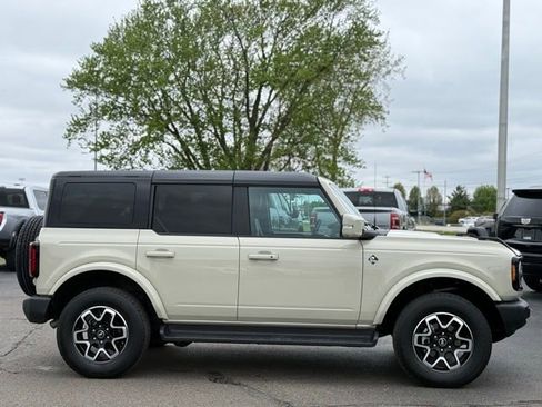 Certified 2025 Ford Bronco Outer Banks AWD/4WD image 42