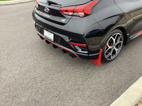 Used 2020 Hyundai Veloster N image 5