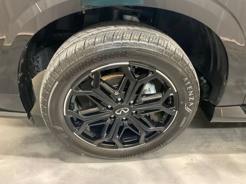 Used 2026 INFINITI QX80 4WD image 6