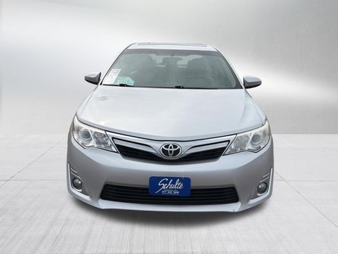 Used 2013 Toyota Camry XLE FWD image 3