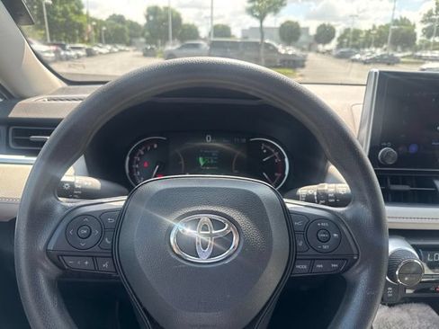 Used 2023 Toyota RAV4 XLE w/ Convenience Package FWD image 11