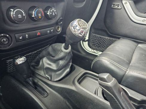 Used 2012 Jeep Wrangler Unlimited Sahara w/ Dual Top Group image 43