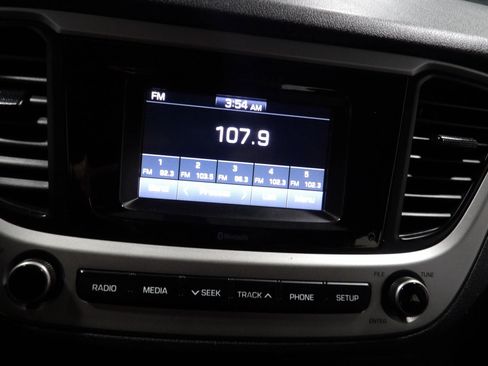 Used 2019 Hyundai Accent SE FWD image 11