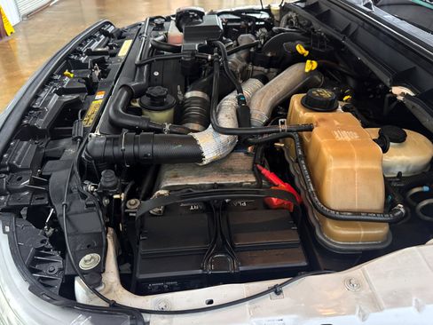 Used 2011 Ford F550 4x4 Crew Cab Super Duty w/ Payload Upgrade Pkg image 38