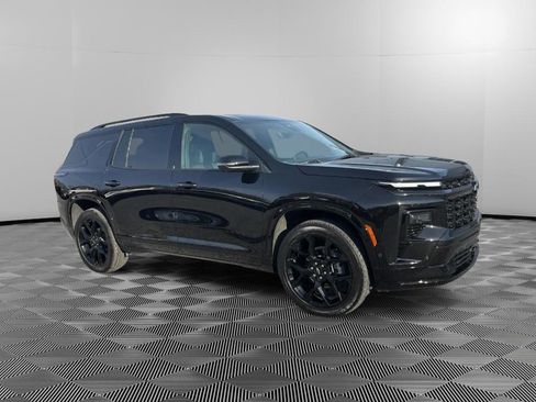 Used 2024 Chevrolet Traverse RS w/ LPO, Floor Liner Package image 2