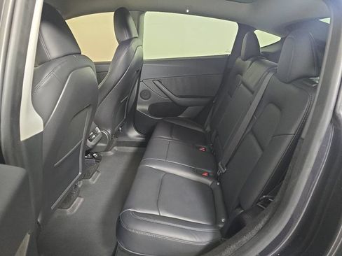Used 2024 Tesla Model Y Long Range AWD/4WD image 10