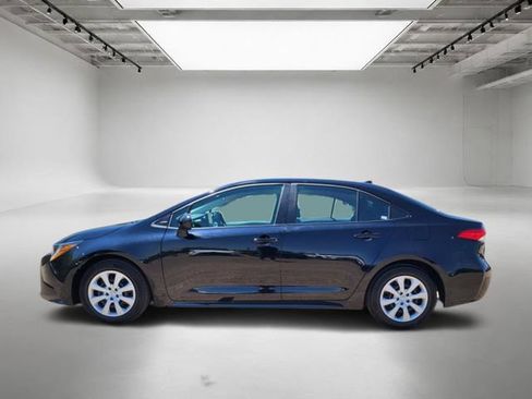 Used 2024 Toyota Corolla LE FWD image 2