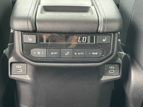 Used 2024 Toyota Grand Highlander AWD image 29