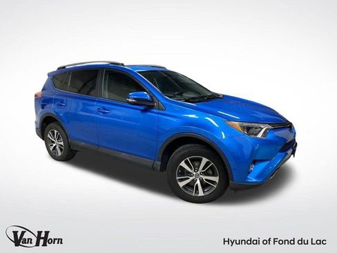 Used 2018 Toyota RAV4 XLE image 1
