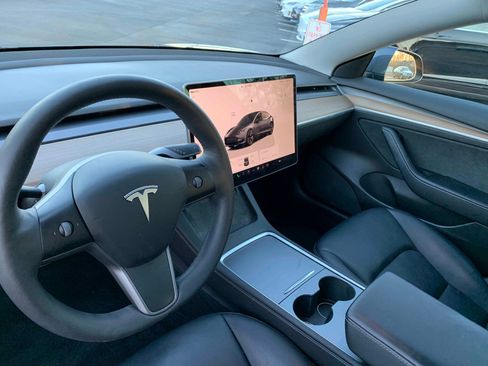 Used 2022 Tesla Model 3 Long Range image 17
