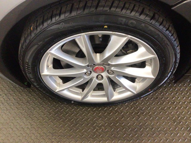 Used 2015 Jaguar F-TYPE Coupe RWD image 22