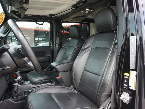 Used 2022 Jeep Wrangler Unlimited Sahara w/ Cold Weather Group AWD/4WD image 23