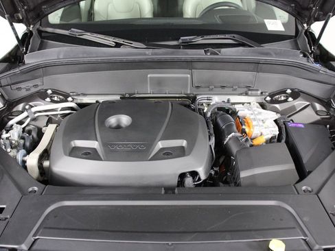 Certified 2023 Volvo XC90 T8 Ultimate AWD/4WD image 24