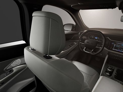 New 2026 Jeep Cherokee Overland w/ Advanced Pro Tech Group image 20