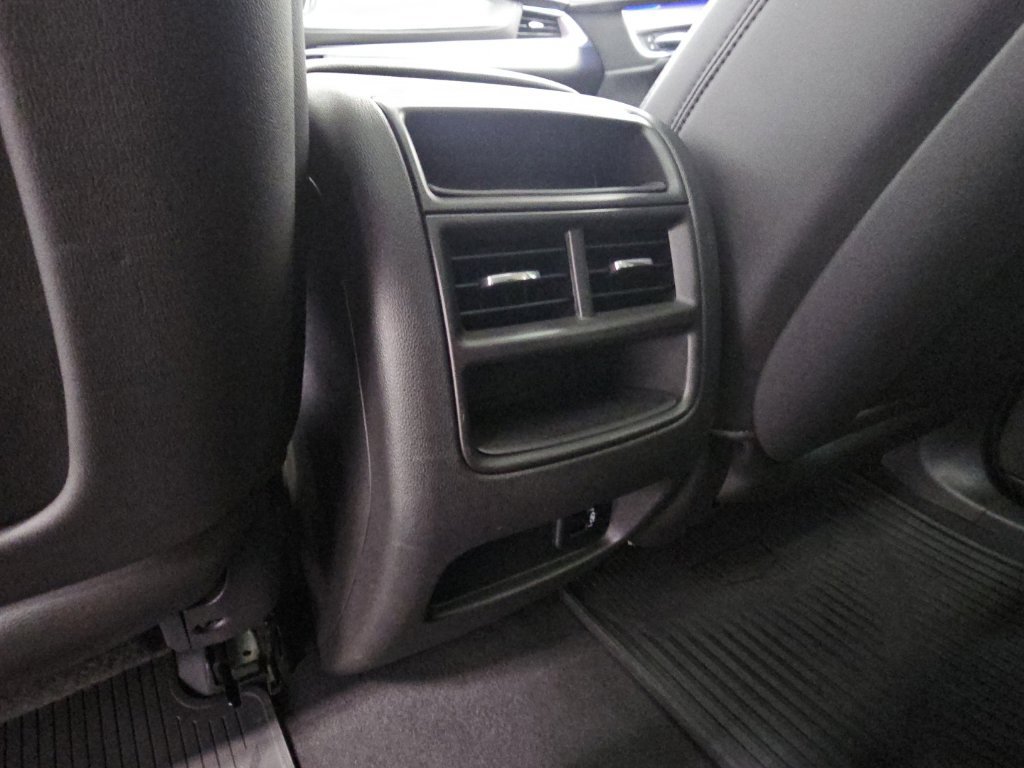 Used 2017 Cadillac XT5 Premium Luxury FWD image 33