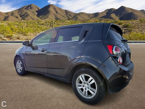 Used 2013 Chevrolet Sonic LT image 2