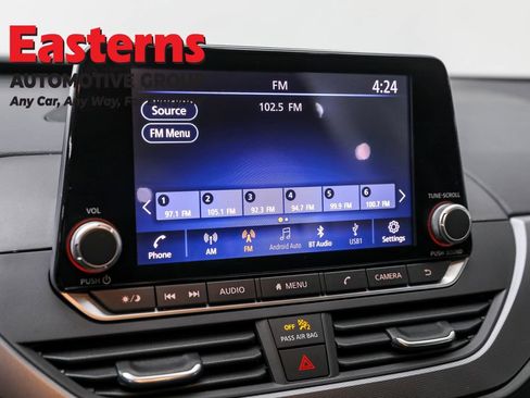 Used 2023 Nissan Altima 2.5 SR image 19