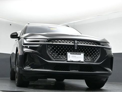 Certified 2025 Lincoln Nautilus Reserve AWD/4WD image 41