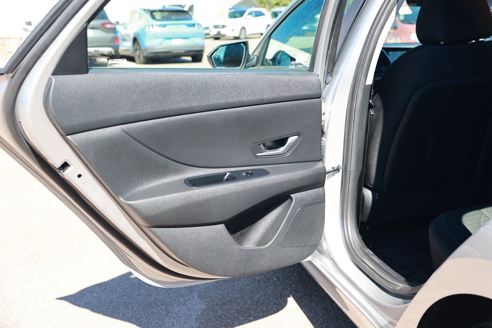 Used 2023 Hyundai Elantra SEL FWD image 37