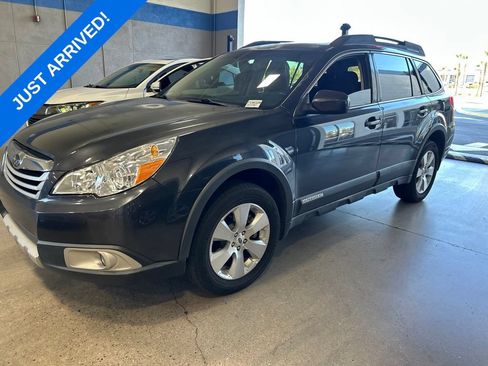 Used 2012 Subaru Outback 3.6R Limited AWD/4WD image 1