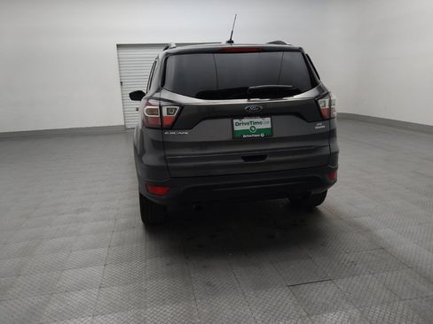 Used 2017 Ford Escape SE w/ Equipment Group 201A FWD image 6
