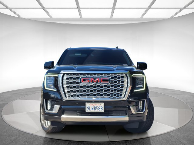 Used 2024 GMC Yukon Denali w/ Advanced Technology Package AWD/4WD image 2