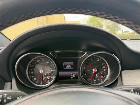 Used 2018 Mercedes-Benz GLA 250 image 27