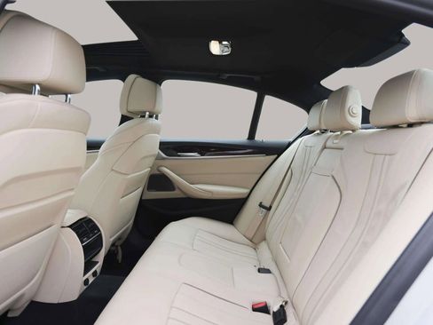 Used 2019 BMW 540i image 28