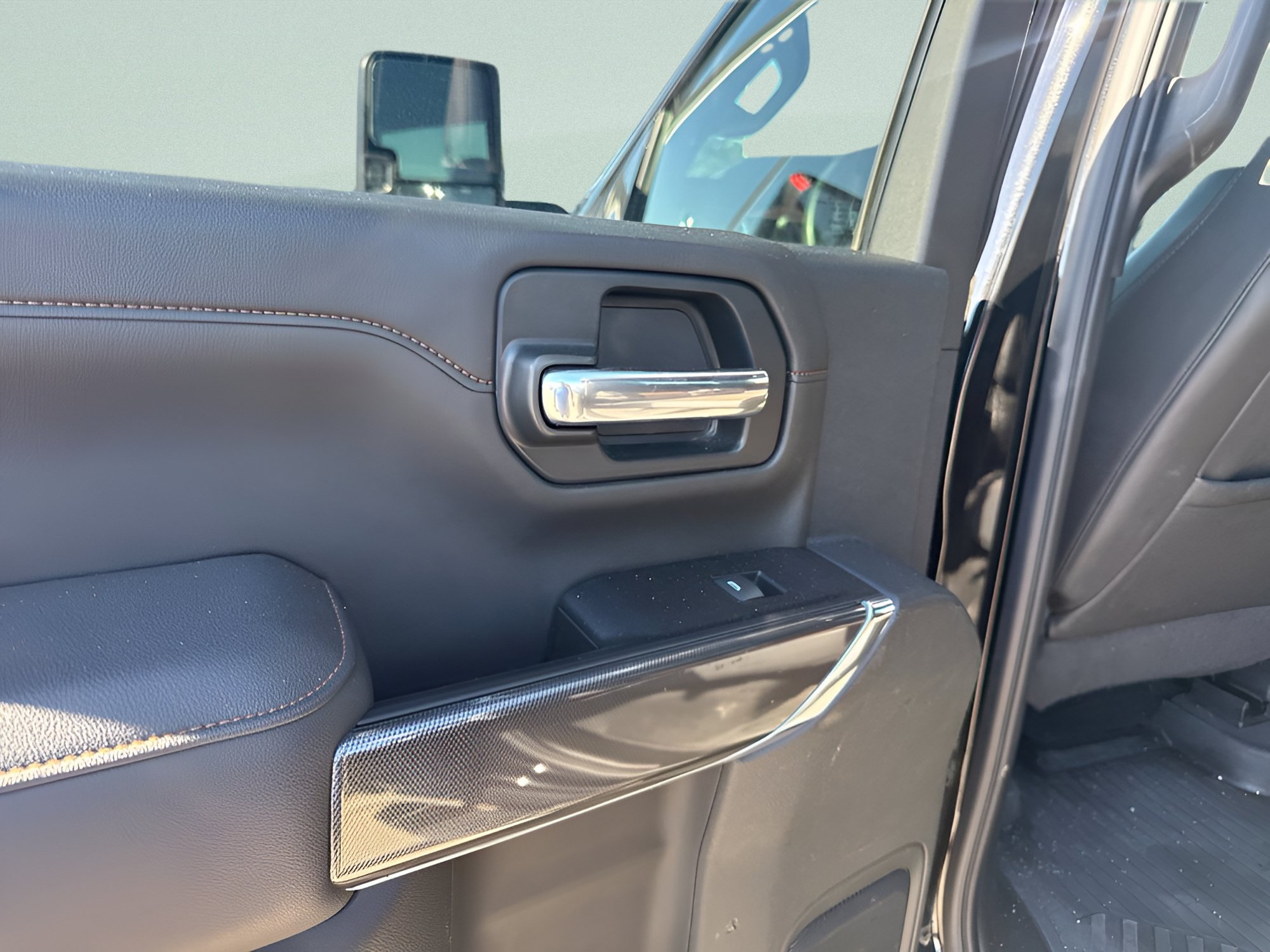 Used 2022 GMC Sierra 2500 AT4 w/ AT4 Premium Plus Package AWD/4WD image 21