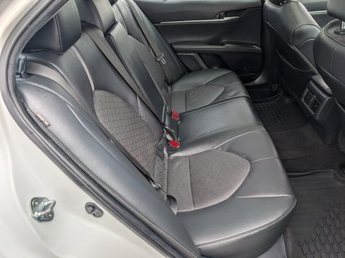 Used 2021 Toyota Camry XSE FWD image 5