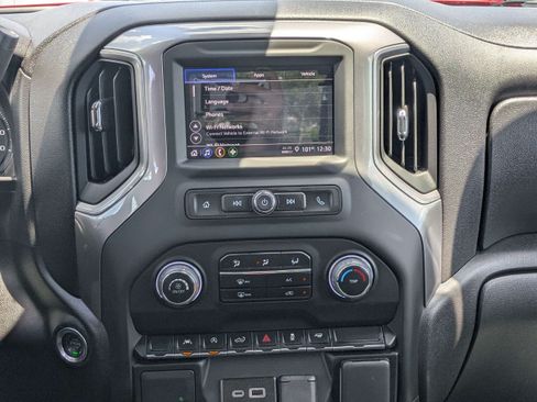 Used 2025 Chevrolet Silverado 1500 Custom w/ Turbomax Blackout Package RWD image 21