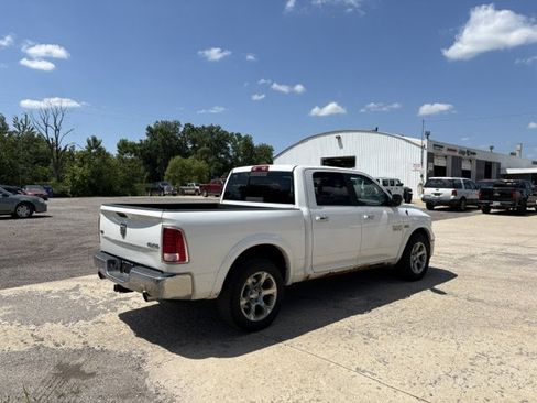 Used 2017 RAM 1500 Laramie AWD/4WD image 4