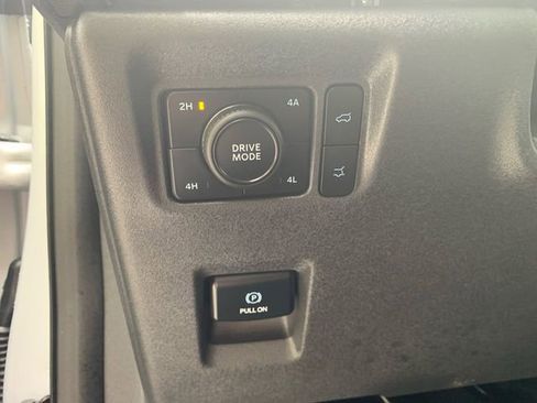 Certified 2025 Ford Expedition Platinum AWD/4WD image 22