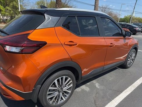 Used 2023 Nissan Kicks SV image 7