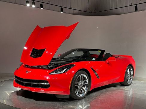 Used 2015 Chevrolet Corvette Stingray Convertible w/ 2LT Preferred Equipment Group RWD image 28